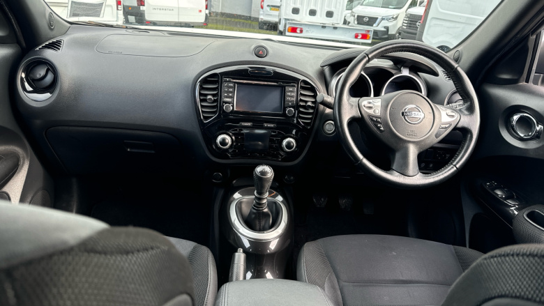 Nissan Juke 1.2 DiG-T N-Connecta 5dr Petrol Hatchback